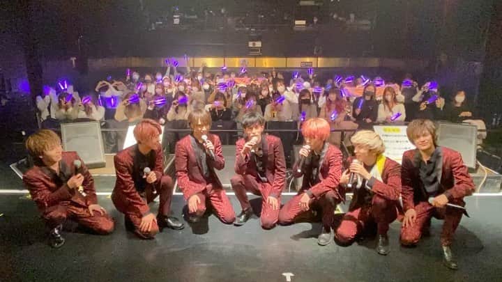 BUZZ-ER.のインスタグラム：「本日は 『５大都市ツアー直前‼︎決起ガチライブ‼︎』にご来場頂きありがとうございました🐝  計14曲にも及ぶガチライブいかがでしたか？🔥  ツアーに向けて結束を高める熱いライブができました！！！  このままツアーに向けて駆け抜けていきます❗️  Next Live →２月１４日（日）『JOL原宿』  バレンタインデー🍫当日ですね、、、😏  お楽しみに❗️  #buzz_er」