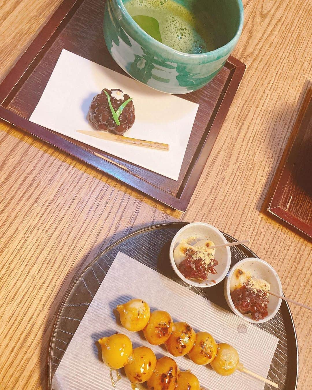 北川りなさんのインスタグラム写真 - (北川りなInstagram)「お抹茶に和菓子にみたらし団子🍵🍡  ぜーーーーーんぶ大好物😍💕  #岐阜カフェ#お抹茶と和菓子 #抹茶#和菓子#みたらし団子#長良カフェ #お抹茶 #川原町カフェ #川原町#岐阜#女子旅#食べ歩き#デザート」2月7日 22時13分 - ri.s215.na