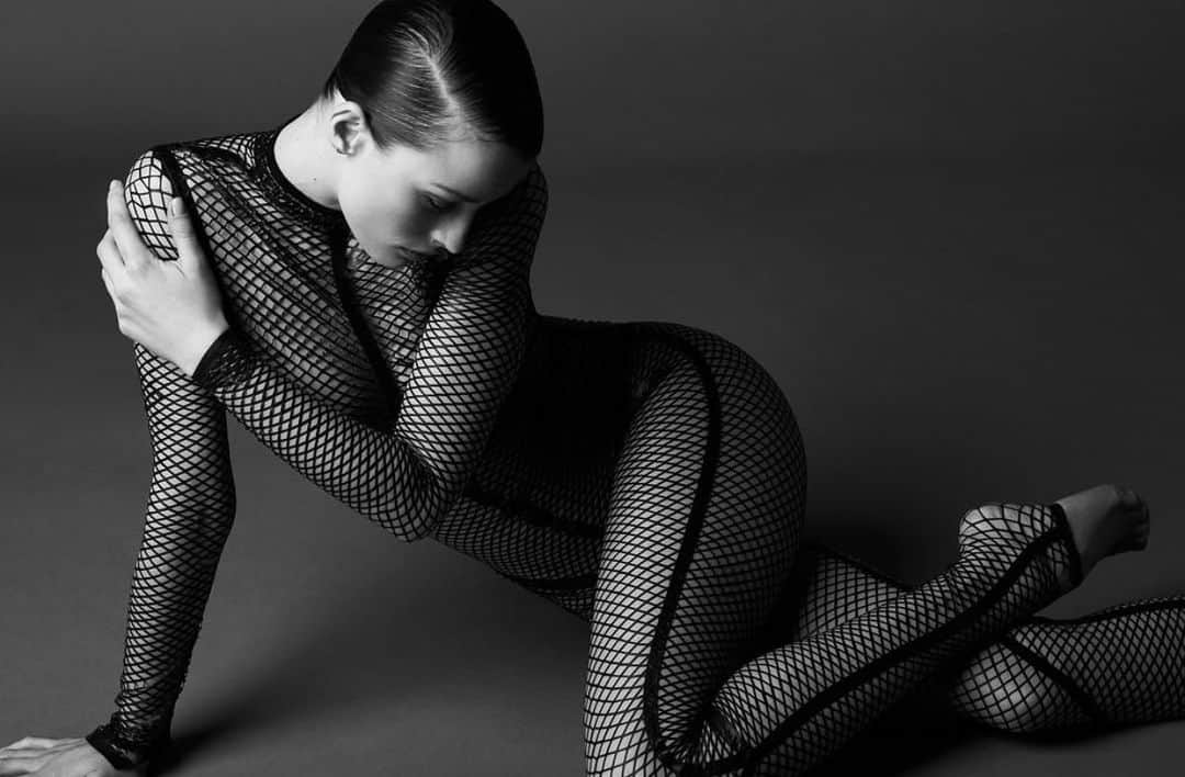 フラヴィア・ルチーニのインスタグラム：「🐍」