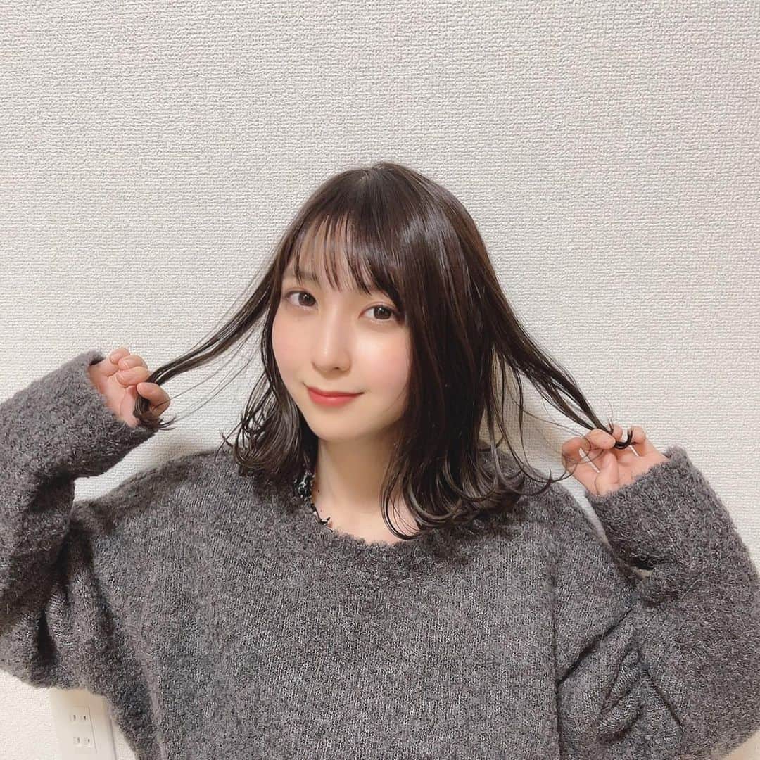 松岡菜摘のインスタグラム：「. . 髪かわいい色になった☺︎ .」