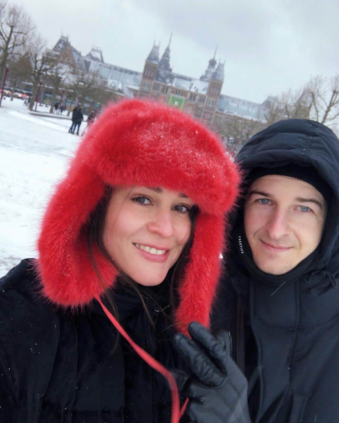 アンディー・トレスさんのインスタグラム写真 - (アンディー・トレスInstagram)「Snow day!!! It’s extremely cold outside but we still went for a two hour walk cause, SNOW!!! ❄️ ⛄️🤍 (hat is faux fur).」2月7日 22時24分 - stylescrapbook