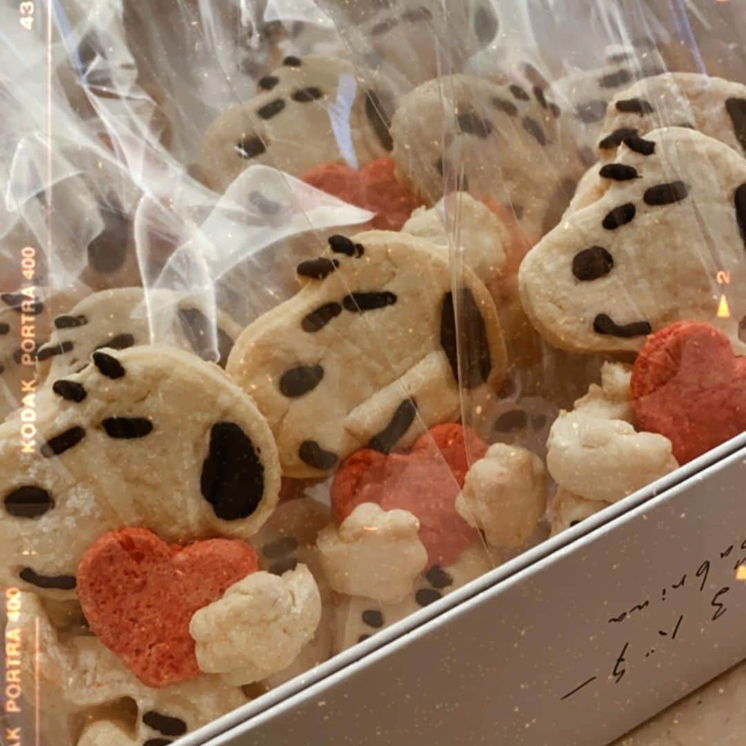 中村かなのインスタグラム：「バレンタインなにつくろかな🍫🍪🤎 ・ ・ ・ ・ #snoopy #スヌーピー」