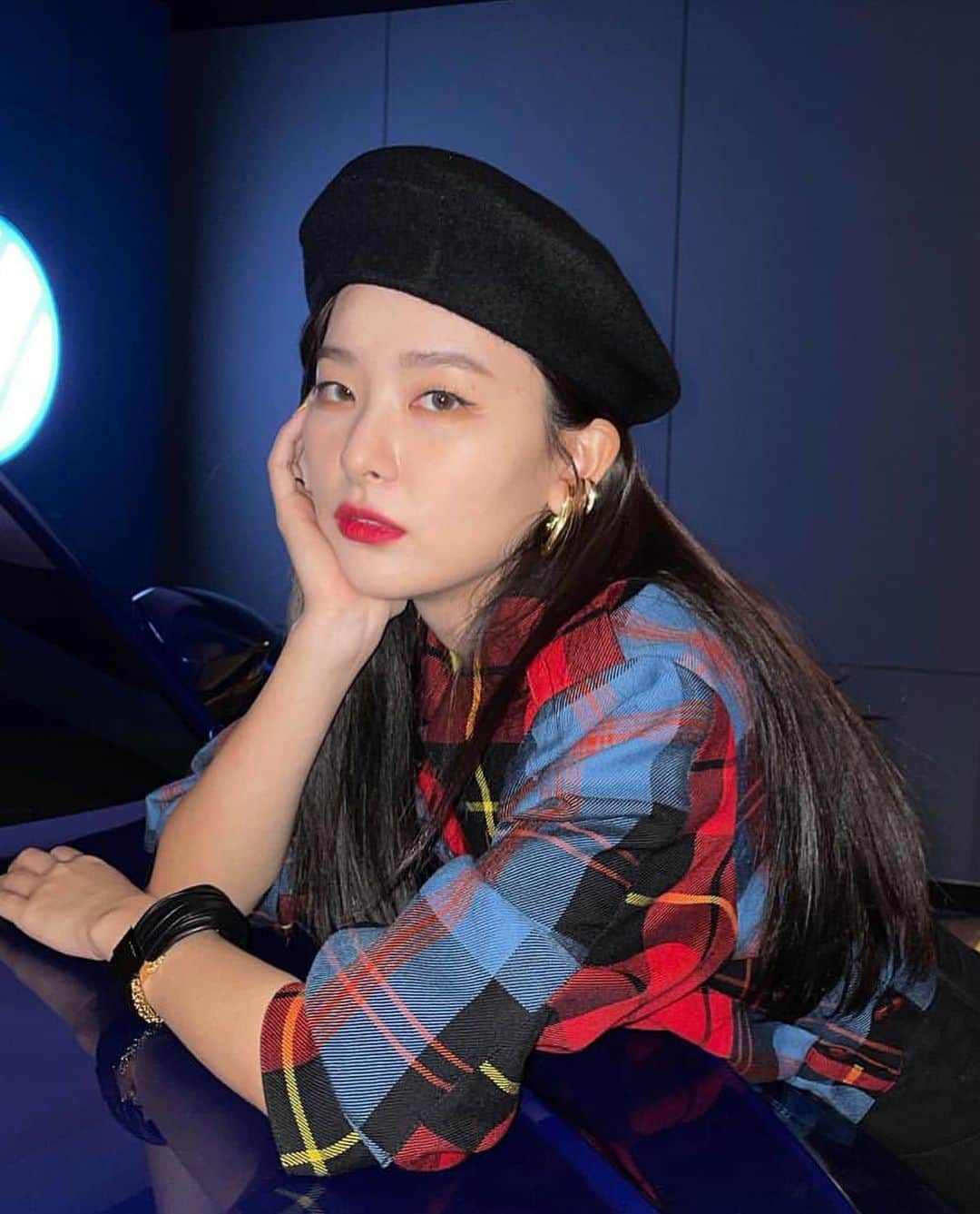 スルギさんのインスタグラム写真 - (スルギInstagram)「Posting this because its rare to see Seulgi with beret 😍」2月7日 22時59分 - kristiandawal29