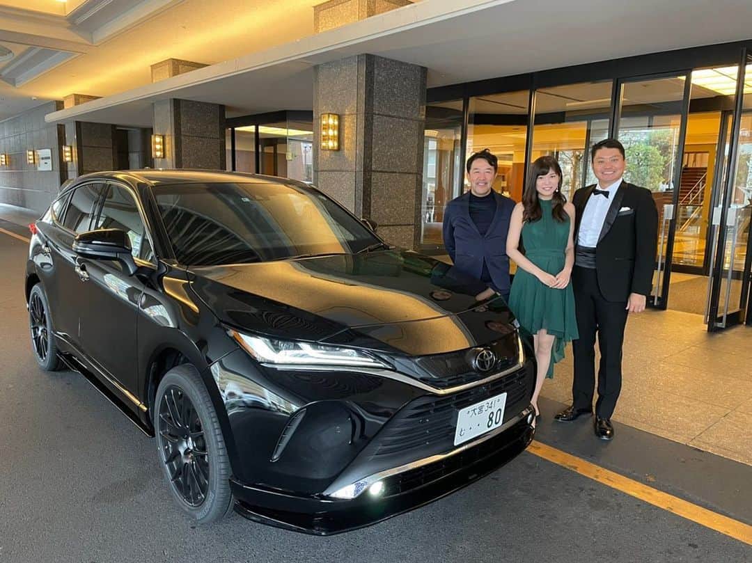 熊林保奈美のインスタグラム：「* . 埼玉トヨペットGreen Blaze 第3弾ハリアーのPVメイキングが GAOの黒ちゃんねるの 見逃し配信でご覧いただけます🙌🏻  配信期間は 2月13日(土)0:00まで！  あんなにエレガントに エスコートして頂いたの初めてだったし お相手が平沼社長という事で すっごく緊張したけど、 終始楽しく撮影して頂きました☺️ ぜひご覧ください✨  https://gyao.yahoo.co.jp/episode/601cd4c6-52d3-4362-996d-10fb1d57a5e2 . . * #黒ちゃんねる #96ch #GYAO #埼玉トヨペット #埼玉トヨペットgreenblaze #greenblaze #レースクイーン #RQ #埼玉トヨペットサポーターズ #熊林保奈美 #道産子」