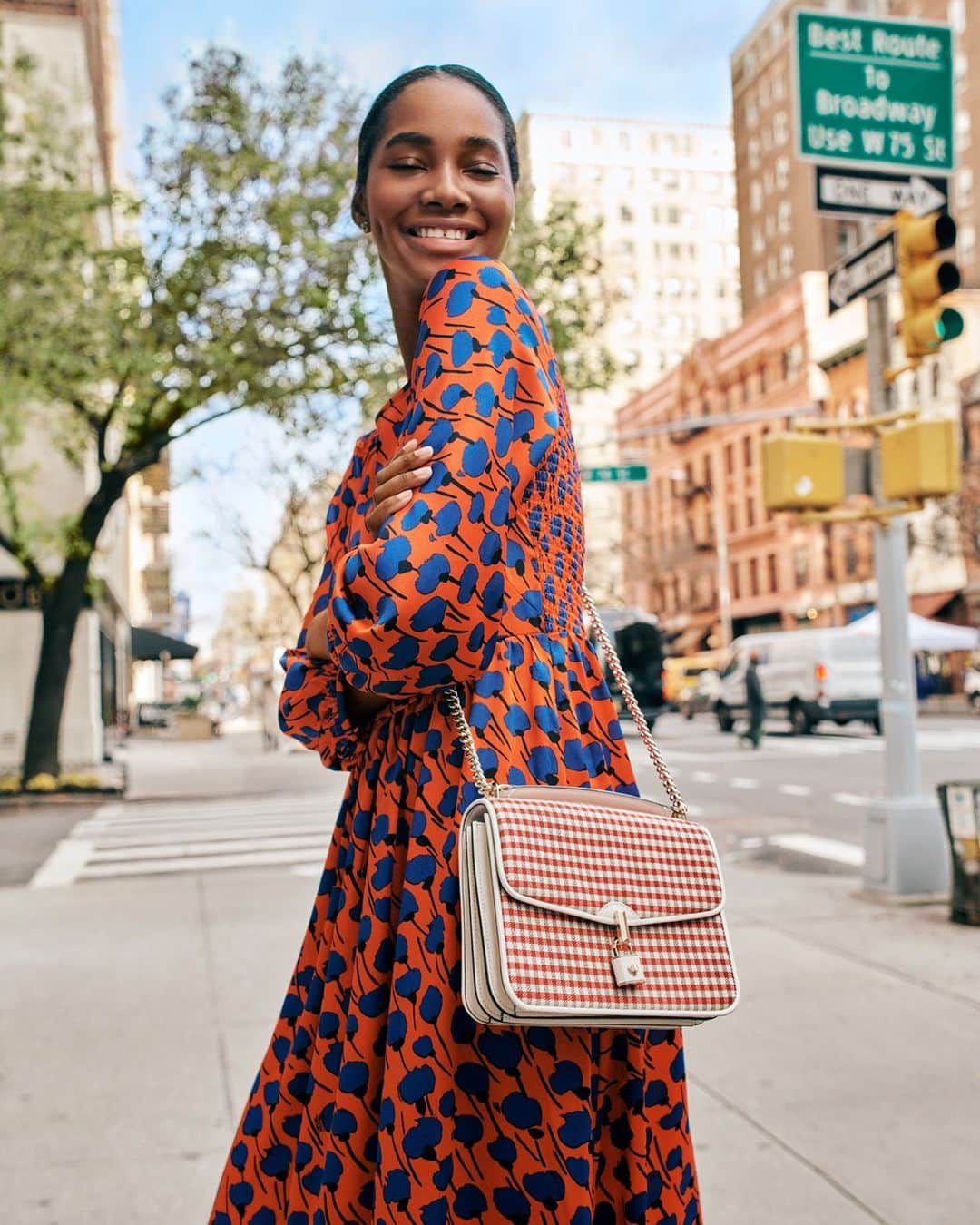 ケイト・スペードのインスタグラム：「when your new bag clicks with everything. 😁 meet locket. ✨」