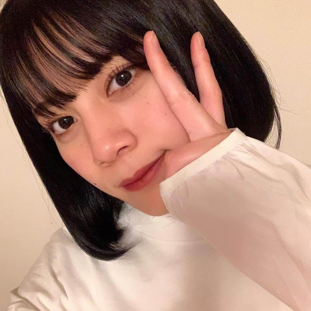 江藤由羽さんのインスタグラム写真 - (江藤由羽Instagram)「髪を染めたよん🥰😘今回ももちろん @vaice_hair_2020 でやってもろた！！！ カラーの神様ジュキヤさん @vaice_jukiya 🔥🔥🔥 髪色暗くなるだけで、一気に幼くなる🥺🥺🥺次はハイトーンかな、、？？？ 太一さんも早く元気になって戻ってきてね！！！ @taichi_sato26 ⭐️  #hairstyle #渋谷 #vaice」2月7日 23時34分 - chanyu_jp