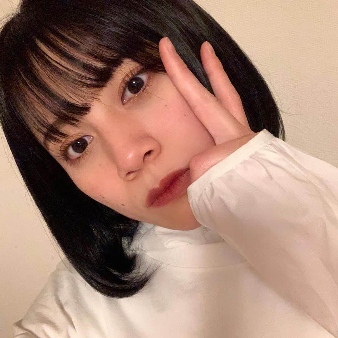 江藤由羽さんのインスタグラム写真 - (江藤由羽Instagram)「髪を染めたよん🥰😘今回ももちろん @vaice_hair_2020 でやってもろた！！！ カラーの神様ジュキヤさん @vaice_jukiya 🔥🔥🔥 髪色暗くなるだけで、一気に幼くなる🥺🥺🥺次はハイトーンかな、、？？？ 太一さんも早く元気になって戻ってきてね！！！ @taichi_sato26 ⭐️  #hairstyle #渋谷 #vaice」2月7日 23時34分 - chanyu_jp