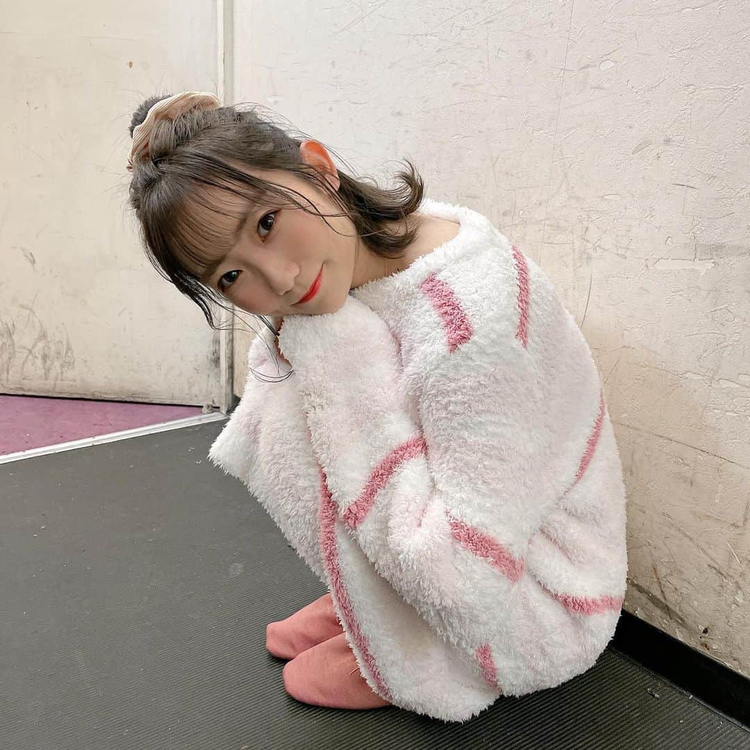 夏川愛実のインスタグラム：「﻿ ﻿ おやすみ💗﻿ ﻿ ﻿ #パジャマ#ジェラピケ#ジェラピケパジャマ﻿ #パジャマパーティー#お団子#お団子ヘア﻿ #パジャマヘア#ヘアアレンジ﻿ ﻿ ﻿」