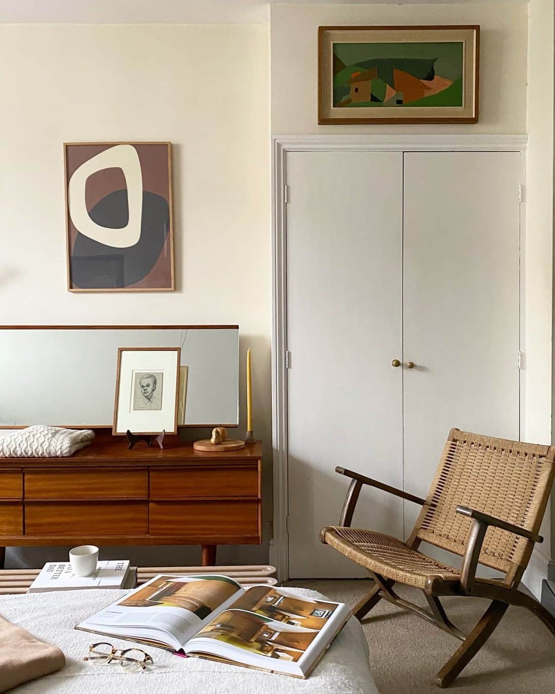 MR PORTERのインスタグラム：「A Sunday well spent brings a week of content (or so the old adage goes). With that in mind, we’d love to know how you’re spending your day – you might just inspire us. #MRPORTERathome  📸 @odellsstudios」