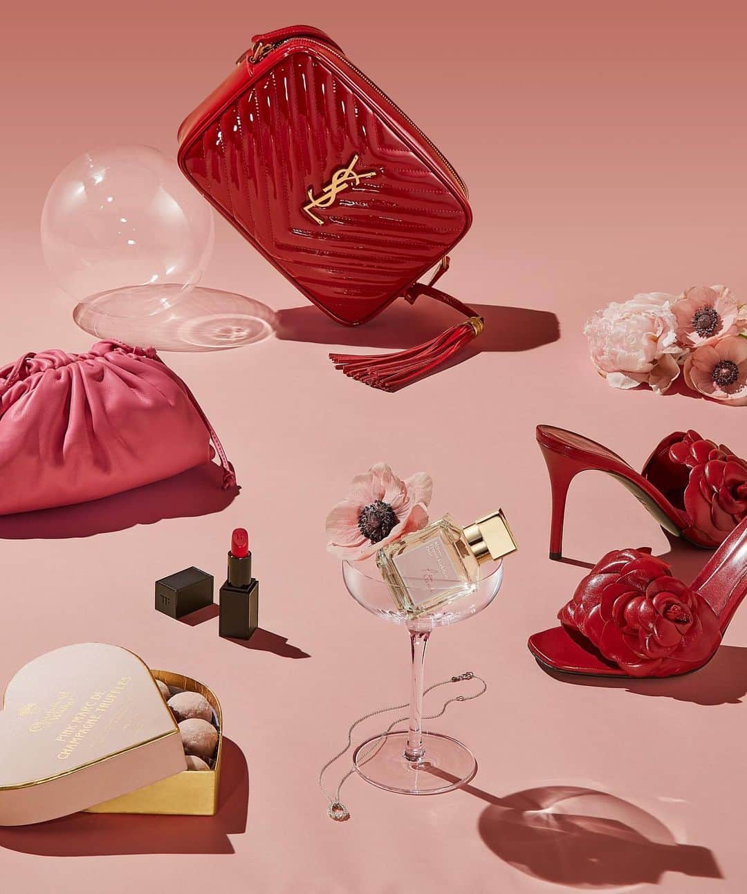 Saks Fifth Avenueのインスタグラム：「With #ValentinesDay quickly approaching, spread the love and treat that special someone to luxe gifts from @ysl, @tomfordbeauty, @maisonfranciskurkdjian and more.」