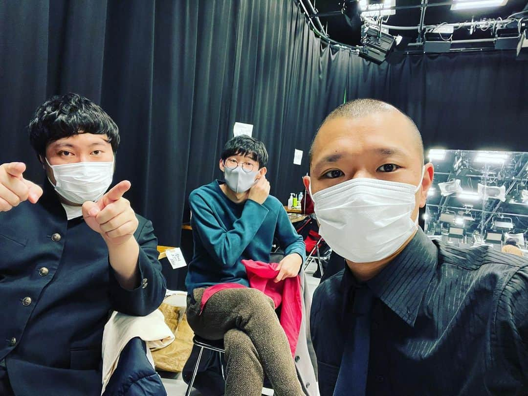 今井将人さんのインスタグラム写真 - (今井将人Instagram)「ガキの使いやあらへんで！ 通称「ガキ使」に和牛・川西さんのモノマネで出させていただきました！ ガキ使に出れるなんて、芸人人生の憧れの夢が一つ叶った瞬間です！ 全てはオールザッツ漫才のおかげ！ 全ては和牛さんのおかげです！ 川西さん、水田さん、本当にありがとうございます！ 、 ロングコートダディさんがいてくれた事もすごく嬉しかったです😭 頑張る！頑張るぜ！ また違う形でレジェンドに見てもらえるために！！ #ガキの使いやあらへんで  #ガキ使 #和牛 #川西さん #水田さん #ロングコートダディ #今井らいぱち」2月8日 0時30分 - imairai8