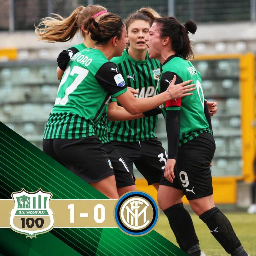 USサッスオーロ・カルチョのインスタグラム：「#SassuoloInter 1️⃣-0️⃣  Grande vittoria delle neroverdi che battono l'Inter allo Stadio Ricci grazie alla rete di @valepirone   #SerieAFemminile #ForzaSasol 🖤💚」