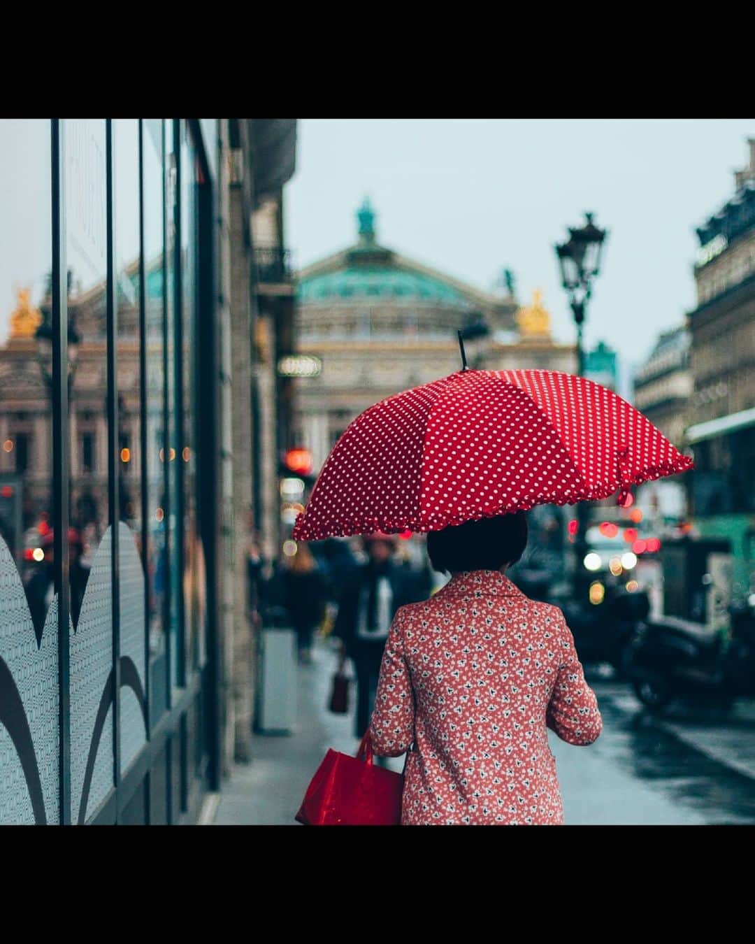 VuTheara Khamさんのインスタグラム写真 - (VuTheara KhamInstagram)「Parisian Mood . A serie of pictures taken around the Avenue of Opera, Paris.」2月8日 0時54分 - vutheara