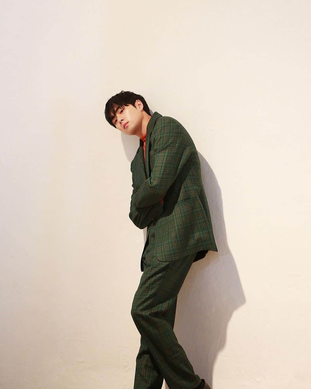 チョ・ビョンギュのインスタグラム：「서묘서묫소묘소묘소모소묜소무니(?!?)?!?!!?!!!!」