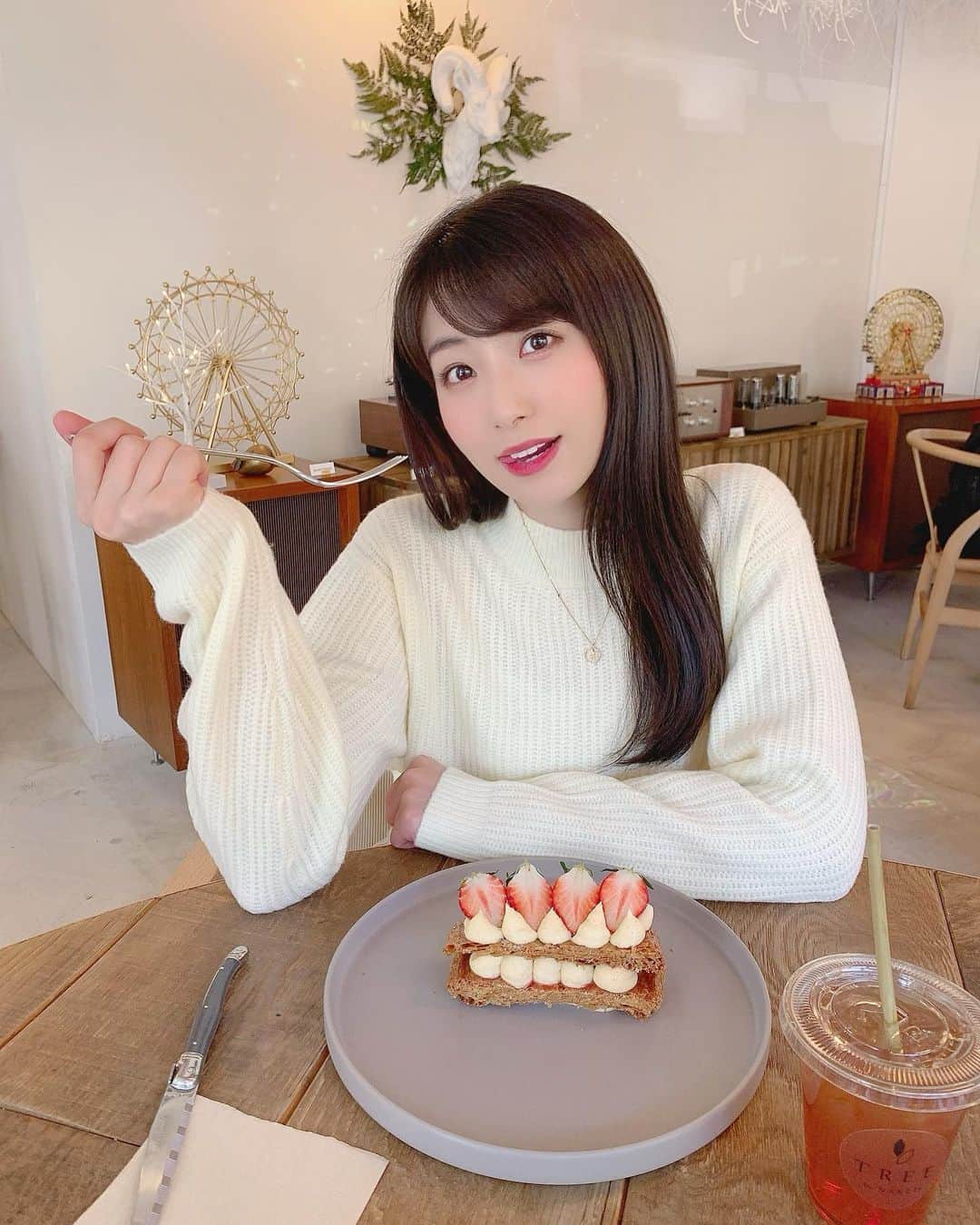 関根ささらのグルメインスタ