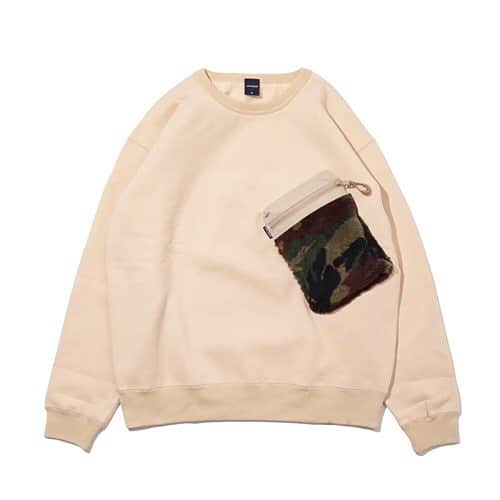 のインスタグラム：「✨【NEW ARRIVAL】✨﻿ APPLEBUM 2020408 BOA POCKET CREW SWEAT[SAND]﻿ ﻿ 肉厚なカモ柄のボア素材のポケットを大胆に落とし込んだクルースウェットです🙌﻿ 超肉厚で適度なハリがありながらも柔らかさもある軽量なクルースウェットは身幅、肩幅に余裕を持たせたシルエットでトレンド感のあるスタイリングがお楽しみ頂けます😁﻿ 裏起毛した厚手生地とボア素材がこれからの時期のスタイリングの主役になってくれます🖖﻿ ﻿ ﻿ 👇オンラインショップ👇﻿ https://shop.dancers-c.com/?pid=157017101﻿ ﻿ 電話通販も可能です😊﻿ お気軽にお問い合わせ下さい✨﻿ ダンサーズコレクション原宿店 ☎03-5474-9575﻿ ﻿ #applebum ﻿ #ダンコレ #ダンサーズコレクション #dancerscollection #tokyo #harajyuku #原宿 #東京」