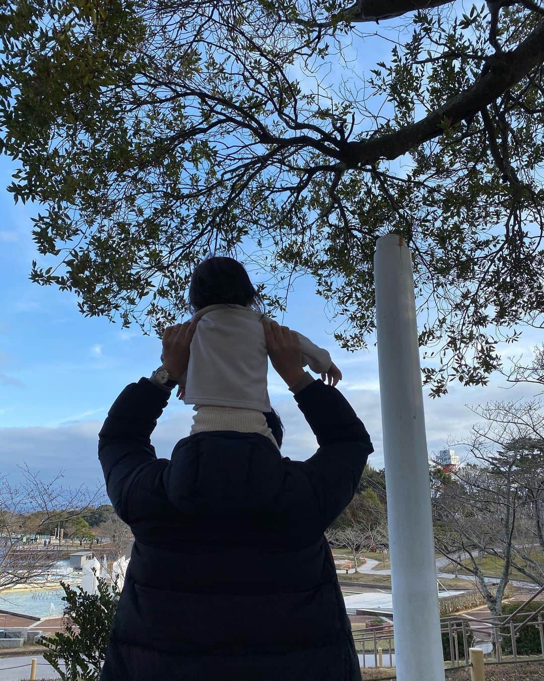 畠中清羅 のインスタグラム：「大好きなぱぱとたくさん過ごせた週末👧🏻❤️  よかったね❤︎最近はぱぱぱぱー ってずーっと叫んでる😂😂  #パパと娘」