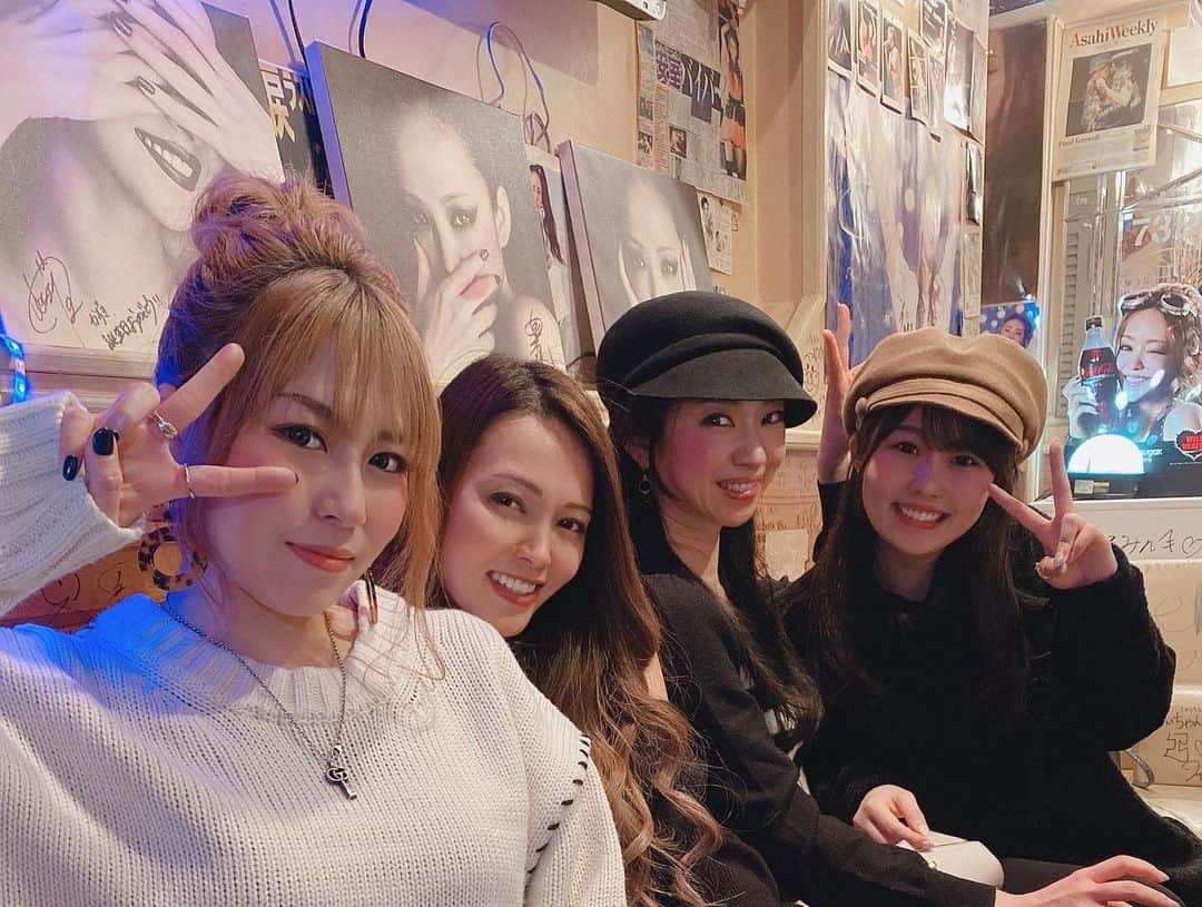 HIROMINのインスタグラム：「. . ┈┈┈┈┈┈┈┈┈┈┈┈♡ . 女子トークに男性人が ポカーンとするくらい オープンに話した(笑) . また沢山話したい🥰 . ┈┈┈┈┈┈┈┈┈┈┈┈♡ . #mybirthday #thankyoufriends」