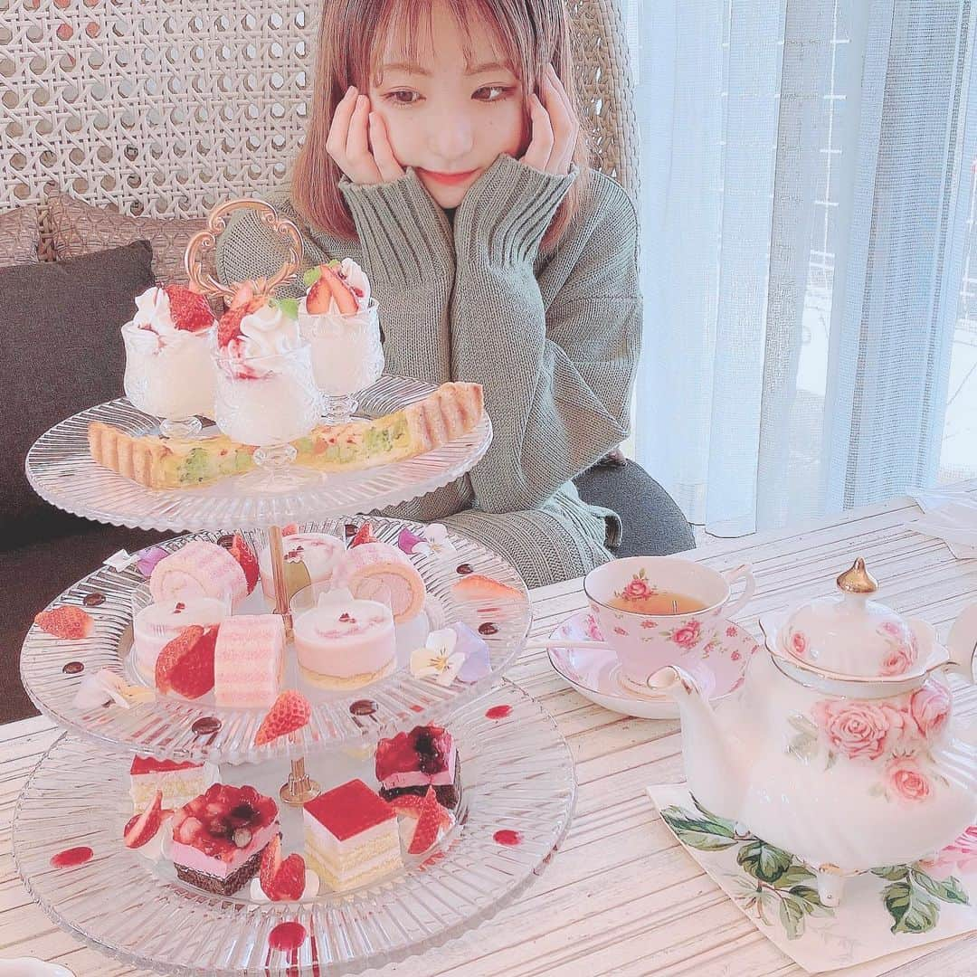 深野ひなのインスタグラム：「コロナおさまったらまたCafe巡りしたいな〜🥰 #カフェ巡り  #アフタヌーンティー」