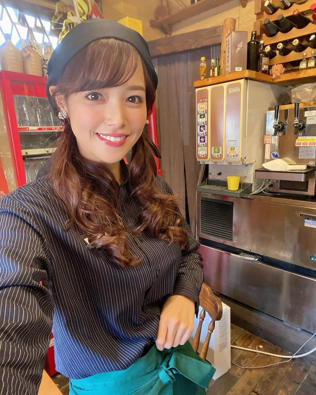 鷲見玲奈さんのインスタグラム写真 - (鷲見玲奈Instagram)「. 明日放送のスカッとジャパンに出演します✨ 今回の舞台は焼肉屋さん🍖 スカッとして頂けると良いのですが…！笑  2枚目と3枚目は前回の載せきれなかった写真たち😌 飲食店バイトは経験がないので、色んな店員さんができて嬉しいです🤍  あす夜20時から、フジテレビで放送されます✨  #スカッとジャパン #フジテレビ」1月24日 17時37分 - sumi__reina