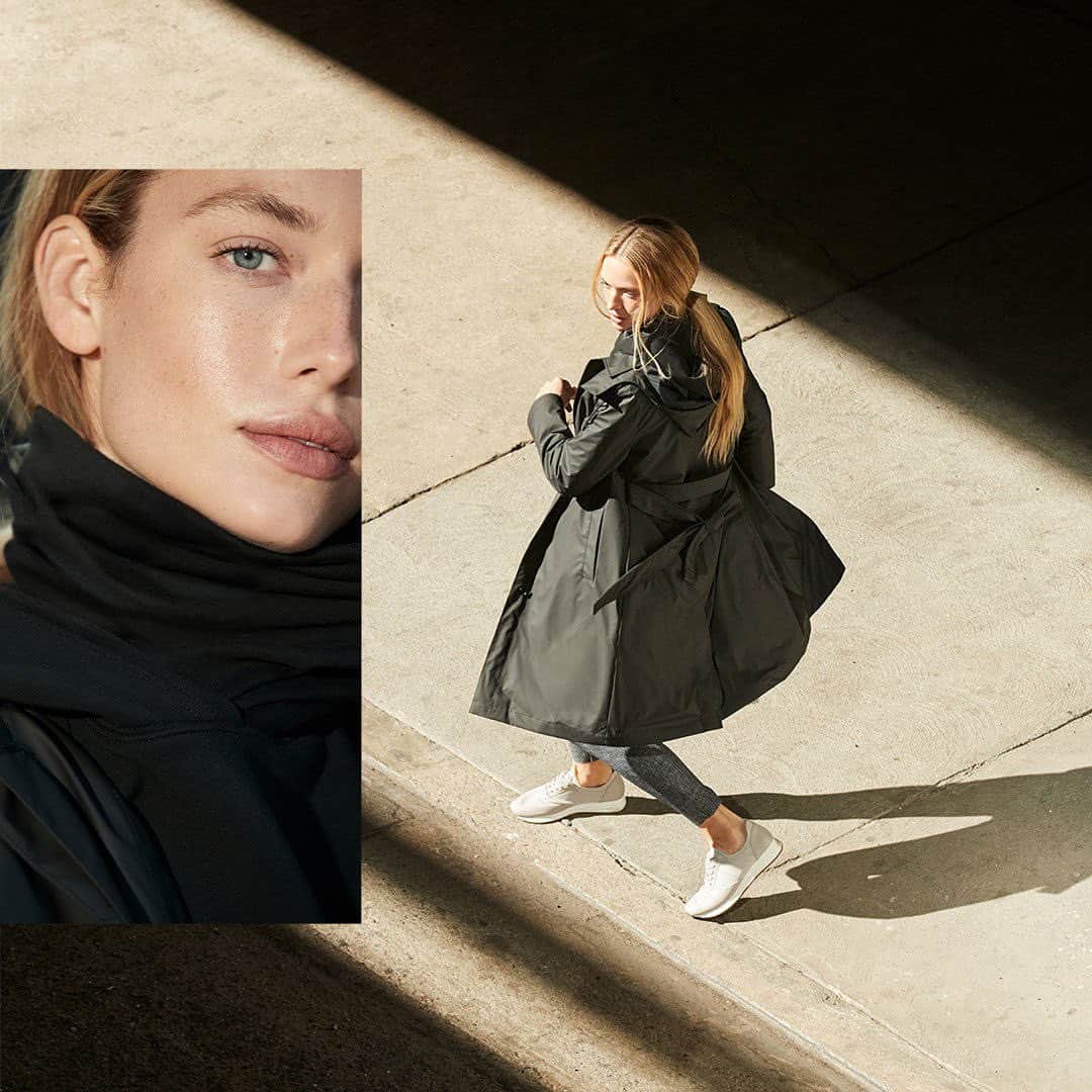 Banana Republic さんのインスタグラム写真 - (Banana Republic Instagram)「2 Truths and 1 Lie with our 2-in-1 Rain Coat: (1) It's built for everyday wear for all seasons (2) It's designed with a removable hood and quilted liner  (3) You'll only want one  Swipe to see it in motion and tap to discover more.」1月24日 9時42分 - bananarepublic