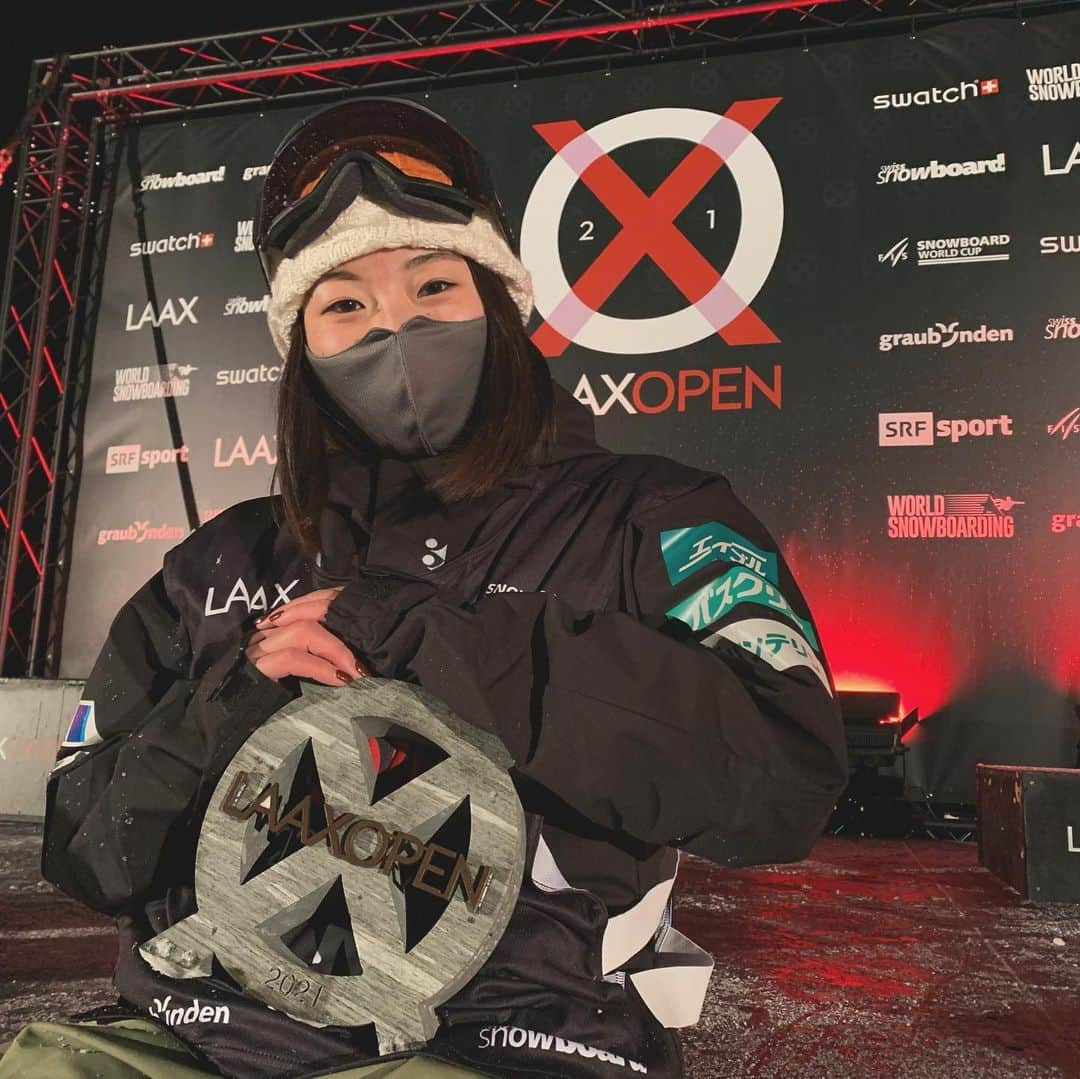 冨田せなのインスタグラム：「LAAX OPEN 2021 I'm happy to be in 3rd place in the contest after a long absence. Congratulations @chloekim and @mitsukiono  メッセージたくさんありがとうございました🌼 復帰戦3位！嬉しい〜 #laaxopen #laax #switzerland #snowboard #halfpipe #yonex #columbia #smith #galliumwax #callafactory #superfeet #小布施クエスト #ilbase」