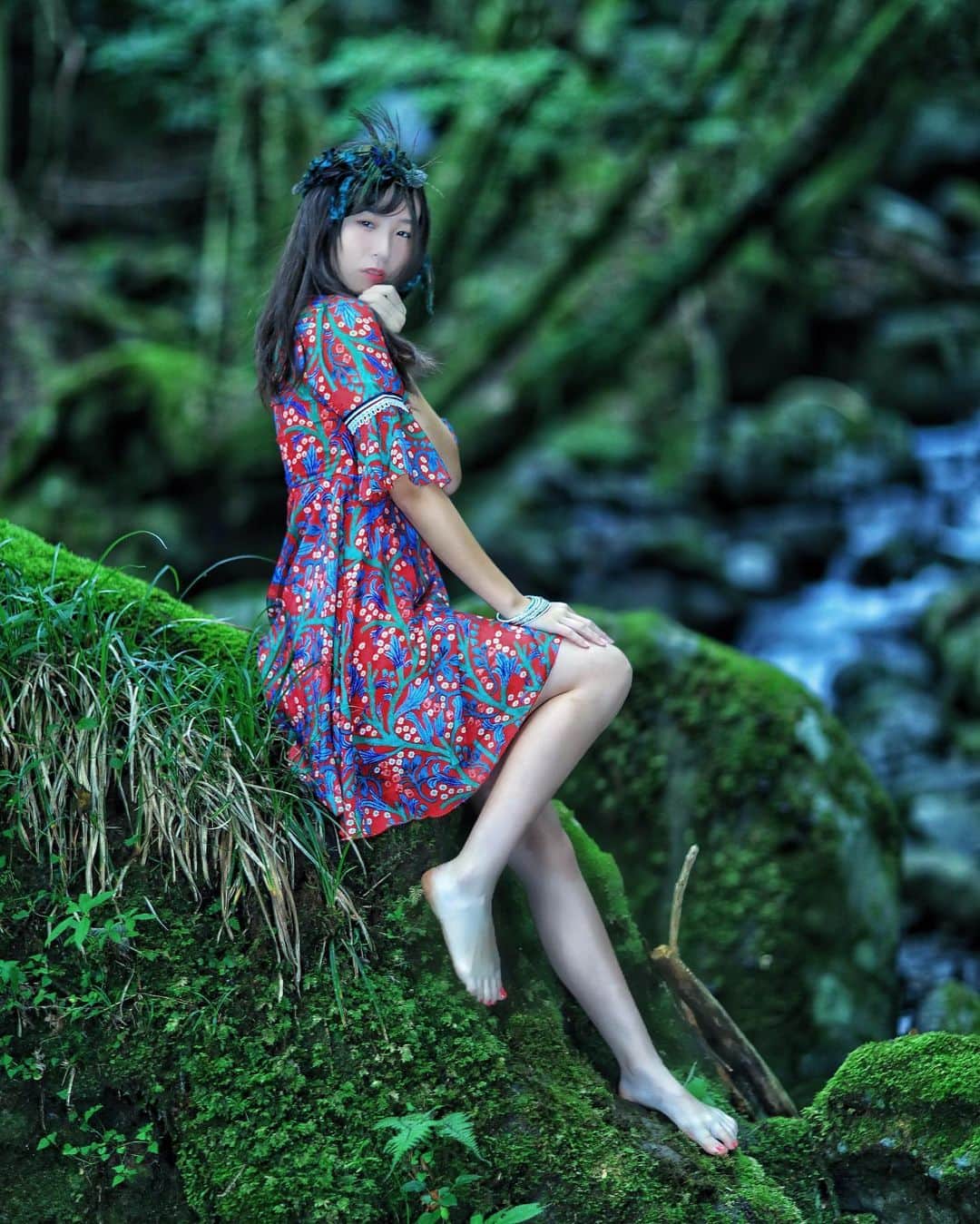 舘林佳史さんのインスタグラム写真 - (舘林佳史Instagram)「もののけの森の少女☺️✨ model:はづき 静岡にはこんなジブリの森があるんです☺️💓 ༚┈❁┈༚༝༝༚┈❁┈༚༝༝༚┈❁┈༚༝༝༚┈❁┈ ༚༝༝༚┈❁┈﻿  ﻿ 誰でも物語の主人公になれる﻿ ﻿ をキャッチコピーにドラマや映画﻿ 物語のワンシーンの様なDramaticStoryPhot﻿ と言う名前で活動作品作りをしています。﻿ ﻿ 大好評のドラマティックフォトのご依頼は﻿ このクオリティーで30000円〜(ほぼ諸経費)﻿ で受け賜わっています)^o^( ﻿ ﻿  お姫様になりたい👸物語の主人公になってみませんか^ ^⁉︎﻿ ﻿﻿ ﻿  モデル宣材撮影 コンポジ Book作り プロフィール撮影 ブライダルフォト記念撮影 衣装レンタル 成人式 着物 ドレスロケーションフォト スチール サロンモデル撮影 写真集等撮影のご依頼何でもお気軽にお問い合わせDM下さい✨📩 ﻿ ﻿ ༚┈❁┈༚༝༝༚┈❁┈༚༝༝༚┈❁┈༚༝༝༚┈❁┈ ༚༝༝༚┈❁┈ ﻿ ﻿#もののけの森#もののけ姫#ジブリ#森の少女 #ファッションモデル#CanonEOSR6 ﻿#canonr6 #ポートレート #宣材 #model#photo#カメラマン#ロケーションフォト#ロケ撮影#カメラマン#photographer#モデル募集#ポートレートモデル募集#スナップ撮影#ポートレートモデル#写真#カメラ﻿ #portrait #portrait_star #jj_allportraits #tv_soul #tv_people」1月24日 10時17分 - tatephotox