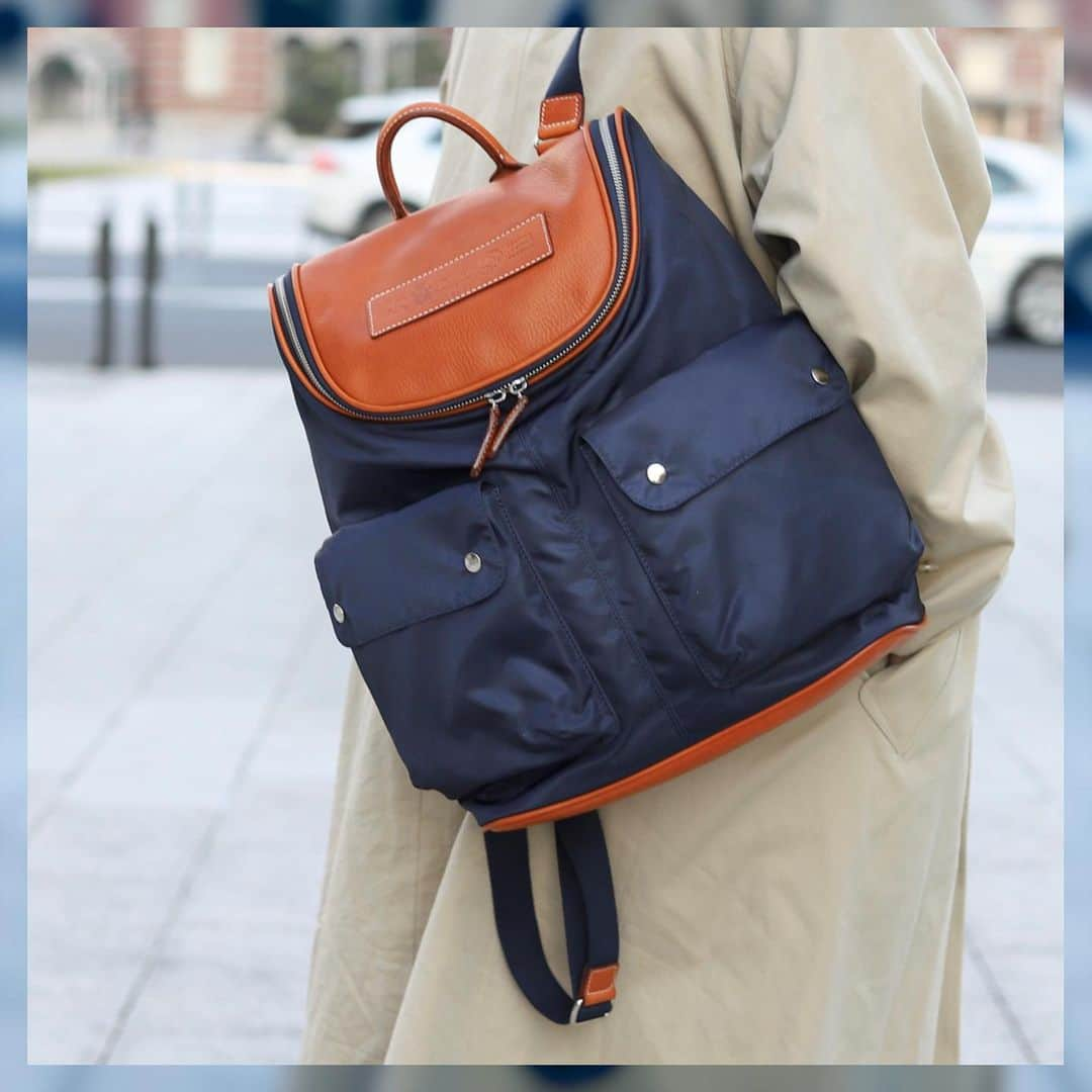 Felisi Japan 〔フェリージ〕さんのインスタグラム写真 - (Felisi Japan 〔フェリージ〕Instagram)「【Basic Casual Bag】 . デイリーからビジネスまで幅広く お使いいただけるフェリージのカジュアルアイテム。 上品な光沢のナイロンと重厚感のあるレザーとのコンビバッグは、 スタイリングに都会的な印象をプラスしていただけます。 . 定番リュックは背面まで続くラウンドファスナー仕様で。 間口を大きく取っているため荷物の取り出しもスムーズに行えます。 外側の立体ポケットも、取り出しの多いアイテムの収納に便利で、機能性の高いアイテムです。 . . Model No. 15/54/DS+NK Price：¥85,800 . . . #felisi #felisiselection #rucksack #basicitem #casualbag #madeinitaly #sorriso #bag #フェリージ #フェリージセレクション #リュックサック #リュック #リュック男子 #リュック女子 #バックパック #ナイロンバッグ #カジュアルバッグ #バッグ #かばん #鞄」1月24日 10時38分 - felisi_japan