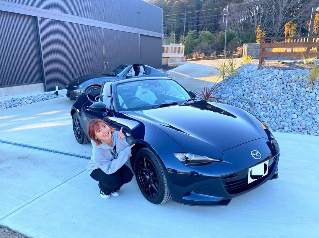 笠原美香さんのインスタグラム写真 - (笠原美香Instagram)「🚘 モーターマガジンMovie✨ さんのYouTubeに出演させて頂きました😆  ✅純白のインテリア #ロードスター 「#ホワイトセレクション 」がNDとRFに追加ラインアップ‼️ youtu.be/Jv6bOvIWdDE @YouTubeより  チェックしてね😉  #roadster #roadsternd #roadsterrf #whiteselection #オープンカー #車好き #マニュアル乗り #mt乗り #roadsterbros #モーターマガジン」1月24日 11時18分 - mika.k419