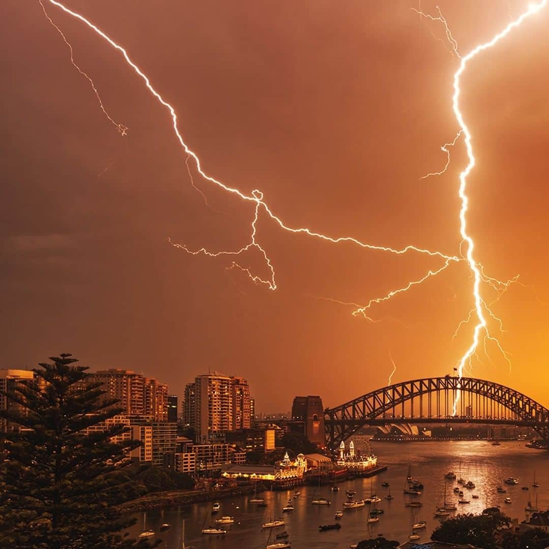 Nikon Australiaさんのインスタグラム写真 - (Nikon AustraliaInstagram)「"One of the most spectacular natural events I’ve seen so far - lightning storm paired with a fiery sunset. I’m really glad that I was in the right place at the right time. The photo was captured in December 2020." - @glanzpunkt   Camera: Nikon D850 Lens: AF-S NIKKOR 20mm f/1.8G ED Settings: f/11  4s  ISO 64  #Nikon #MyNikonLife #NikonAustralia #NikonD850 #StormPhotography #Lightning #StormChasers」1月24日 12時00分 - nikonaustralia
