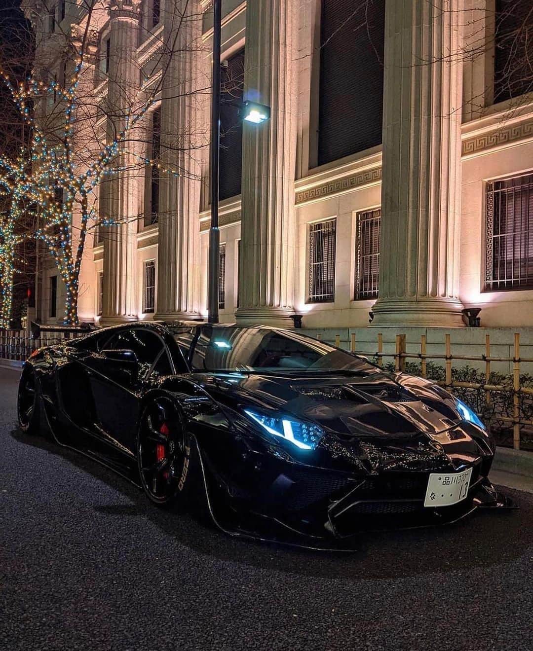 CARLiFESTYLEさんのインスタグラム写真 - (CARLiFESTYLEInstagram)「Beastly Liberty Walk Aventador. Check out @aerosunzusa for more. #carlifestyle @nr_sho13」1月24日 12時38分 - carlifestyle