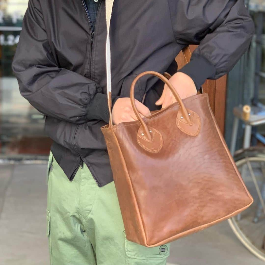 BEAMS+さんのインスタグラム写真 - (BEAMS+Instagram)「.﻿ ﻿ ＜LEATHER & SILVER MOTO ORDER FAIR＞﻿  Today is the last day. ﻿ #beams #beamsplus #beamsplusharajuku #harajuku #tokyo #moto #motoleather #leathercraft #leatherbag #leathercarryall #leathercarryalltote #carryall #carryalltote #horseleather #mensfashion #mensstyle #menswear #mensbag」1月24日 12時51分 - beams_plus_harajuku