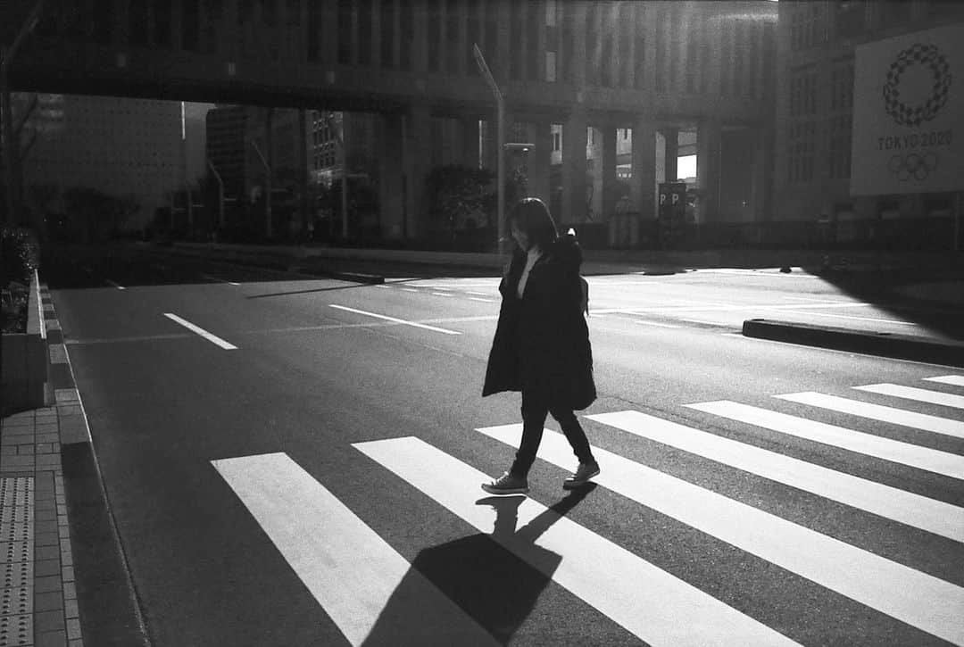 しじみさんのインスタグラム写真 - (しじみInstagram)「#ポートレート #被写体希望 #東京 #camera #photographer #portrait #モノクロ」1月24日 13時11分 - amcche