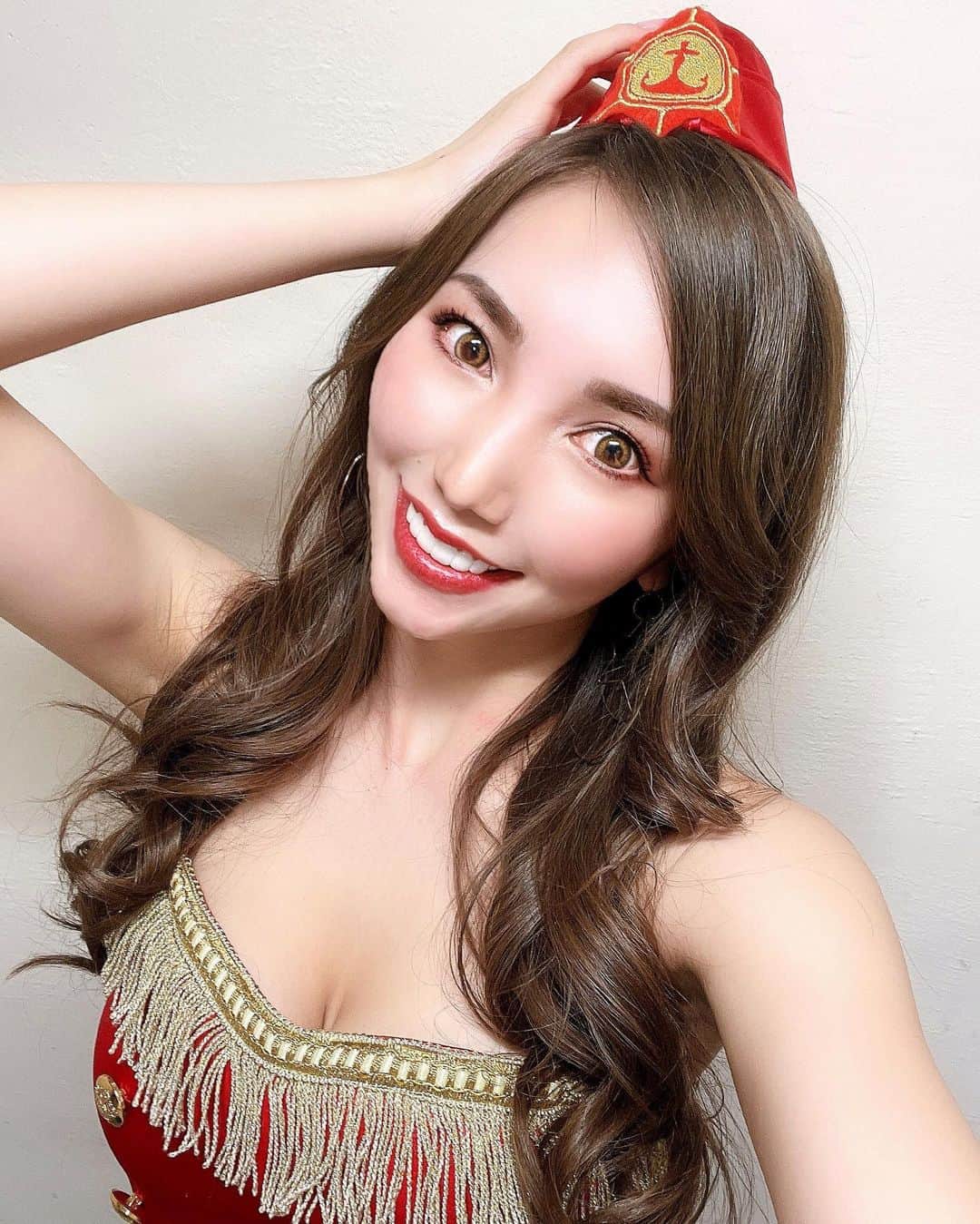 のインスタグラム：「昨日はKrush.121をお楽しみ頂きありがとうございました🥊✨  新年初の格闘技いかがでしたでしょうか？👏🏻  どよんとした日常が続いている中で少しでも非日常を体感して、元気を貰えたとゆう方が1人でもいらっしゃったのなら私たちは幸せです💗  このチームでの活動はあと二回だけになりますが、残り二回最後まで応援よろしくお願いします💓  私はこのメンバーで活動できたことをとても感謝しています💘  このご時世でお仕事させて頂けていること、恵まれたメンバー、応援して下さっているファンの皆様に感謝して あと2回頑張ります😘  今年もKrushガールズをよろしくお願いします🥊👠✨❣️  #Krushガールズ#k1wgp」