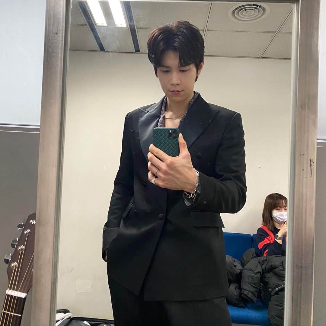 ハンビョル のインスタグラム：「Inkigayo #USED_TO_THIS」