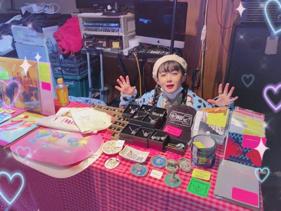 テンテンコのインスタグラム：「本日最終日!! 幡ヶ谷FORESTLIMIT  冬の大フリーマーケット&ショップ出店 2021.1.23-24(14:00-20:00) forestlimit  winter flea market & store  Entrance:1drink order   出店:  Matthew Hamana エミネムチーム Y.Y.corporation SEI わななきTV forestlimit   23日配信:  わななきTV   SHOP:  NOVO!  アイリーンとチルダ」