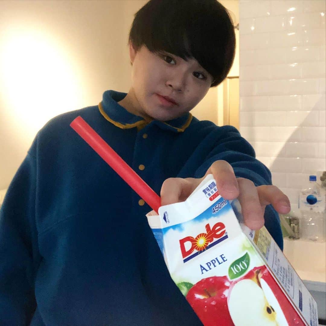 タスクのインスタグラム：「おやつ🍎」