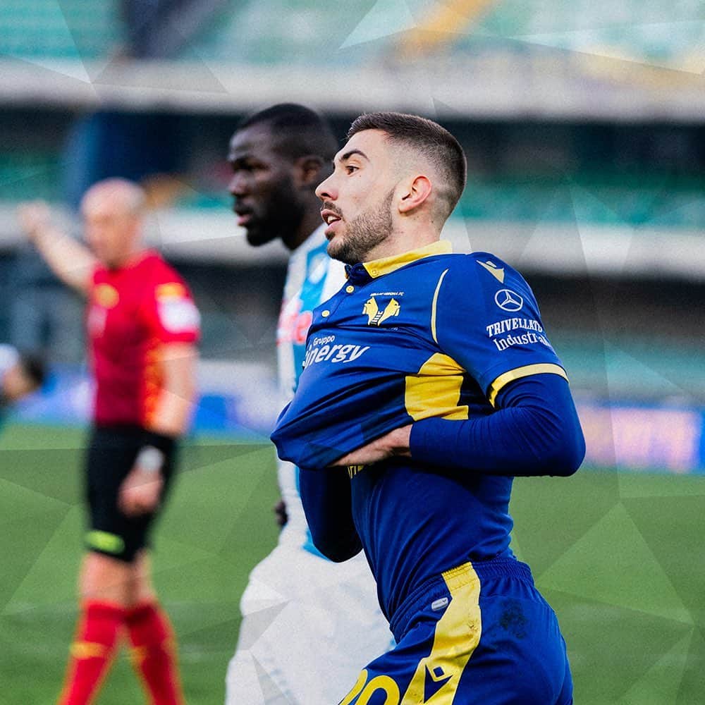 エラス・ヴェローナFCのインスタグラム：「𝑈𝑛 𝑔𝑜𝑙 𝑝𝑒𝑟 𝑝𝑎𝑝𝑎̀ ⚽️💗  #Zac」
