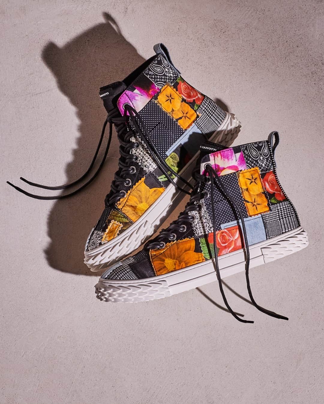 Giuseppe Zanotti Designさんのインスタグラム写真 - (Giuseppe Zanotti DesignInstagram)「Patchwork perfection. The BLABBER CRAFT—an artful take on our iconic BLABBER high-top. #GiuseppeZanotti #GZSS21」1月25日 2時00分 - giuseppezanotti