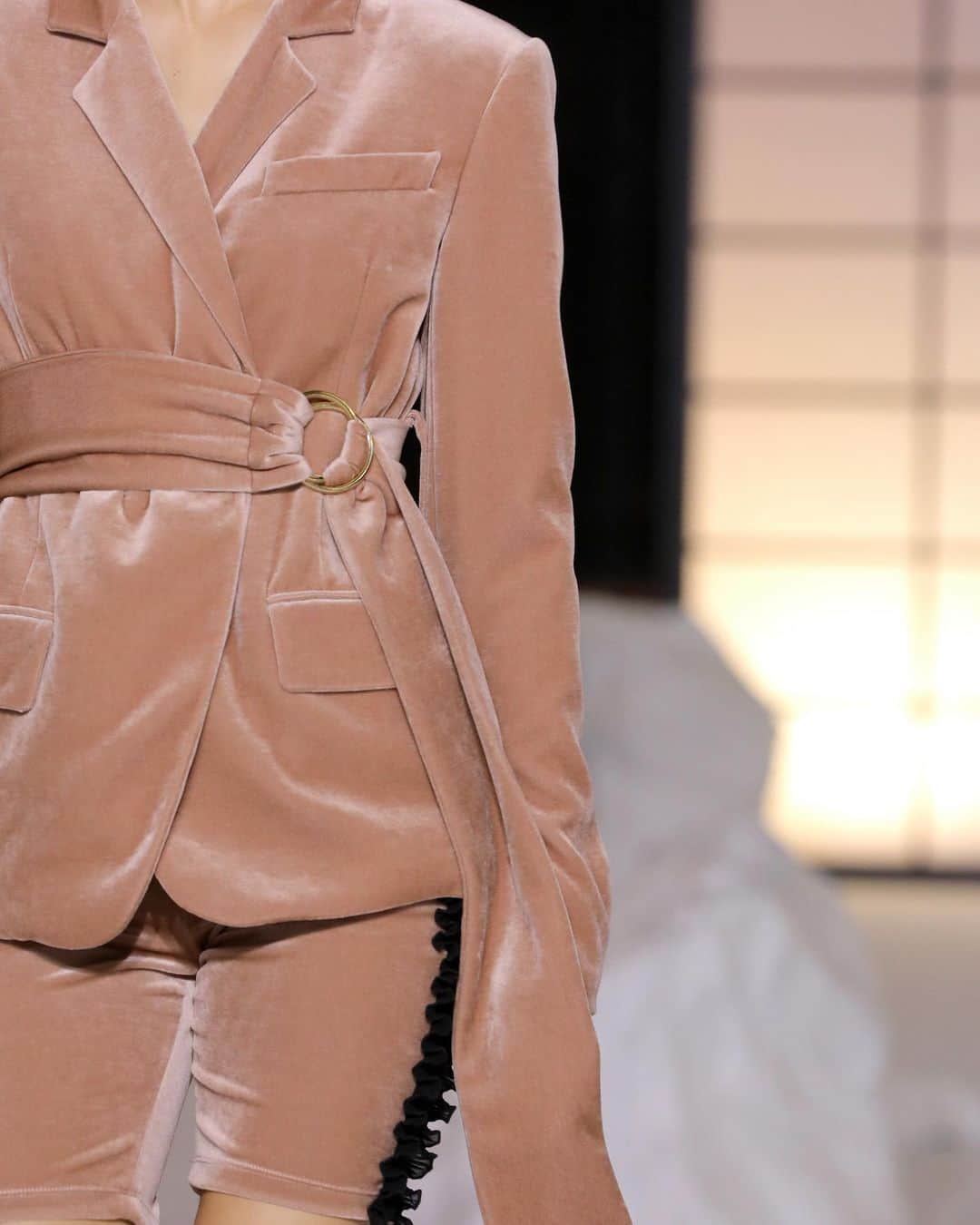 のインスタグラム：「Up Close: #ADEAM Mauve Pink Tailored Jacket and Ruched Biker Short from the Fall/Winter 2020 Collection.」