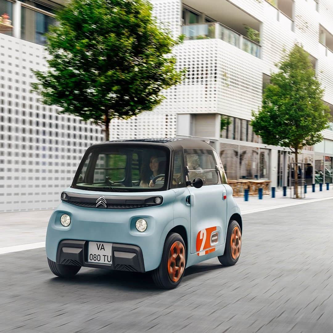 Citroënのインスタグラム：「To each his own look, we chose My AMI Pop 🤤 #CitroënAmi #ËlectricforAll #InspirëdbyYouAll #Mobility #UrbanMobility #Urban #Car #Instacar #CarofInstagram #Lifestyle #Electric #Design #City #Fashion」