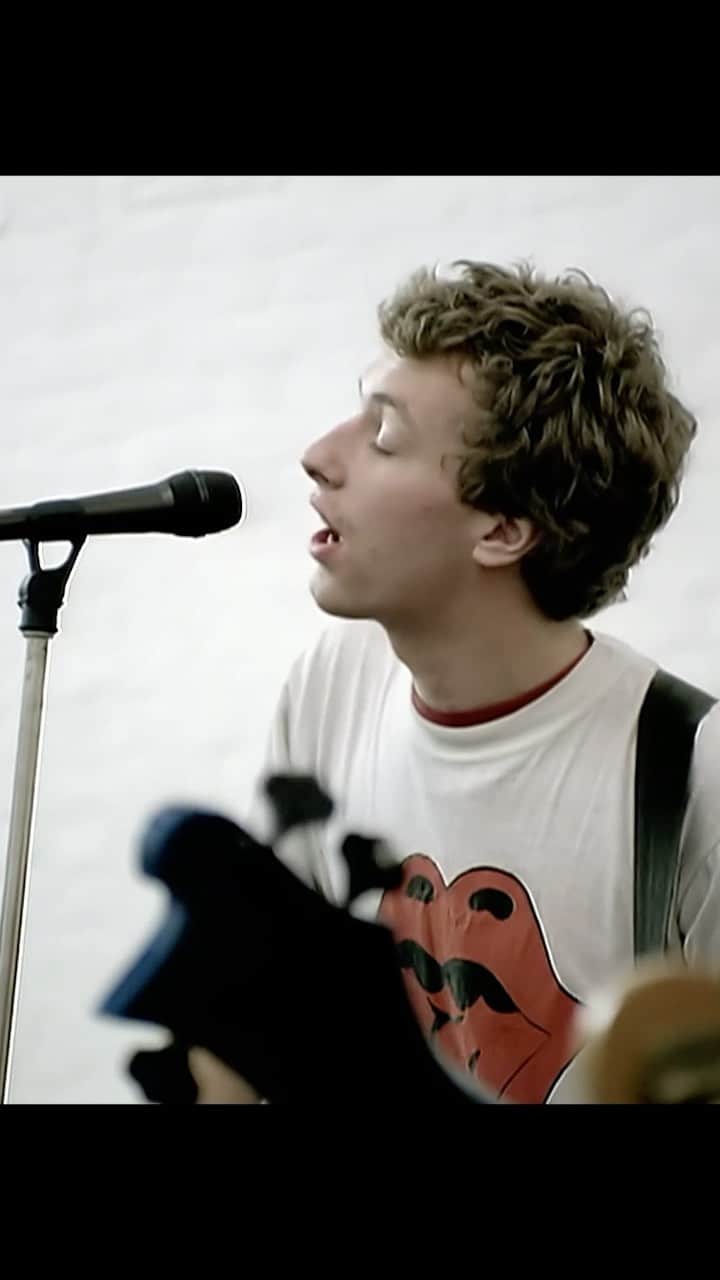 Coldplayのインスタグラム：「So I look in your direction, but you pay me no attention… #Coldplay #Shiver」
