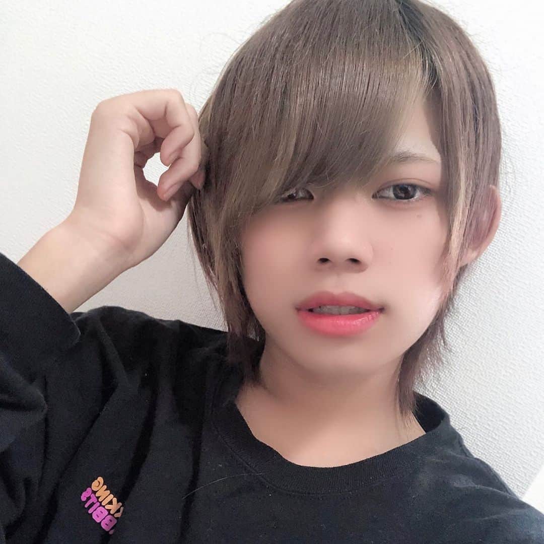 ゆうじのインスタグラム：「ゆーちゅーばー！  見てください  #ゆうじ #YouTube」