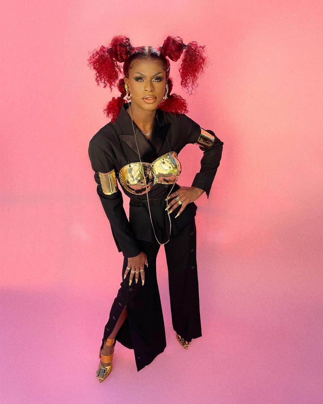 のインスタグラム：「Head to toe let your whole body talk with @the_symone in #GaultierParis #SS20.  Photographed and styled by @marko_monroe」