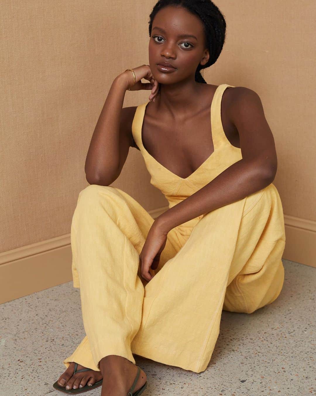 のインスタグラム：「Ray of sunshine @sameerahosman in our new olivier top and pant. Now available online + in stores #becandbridge」
