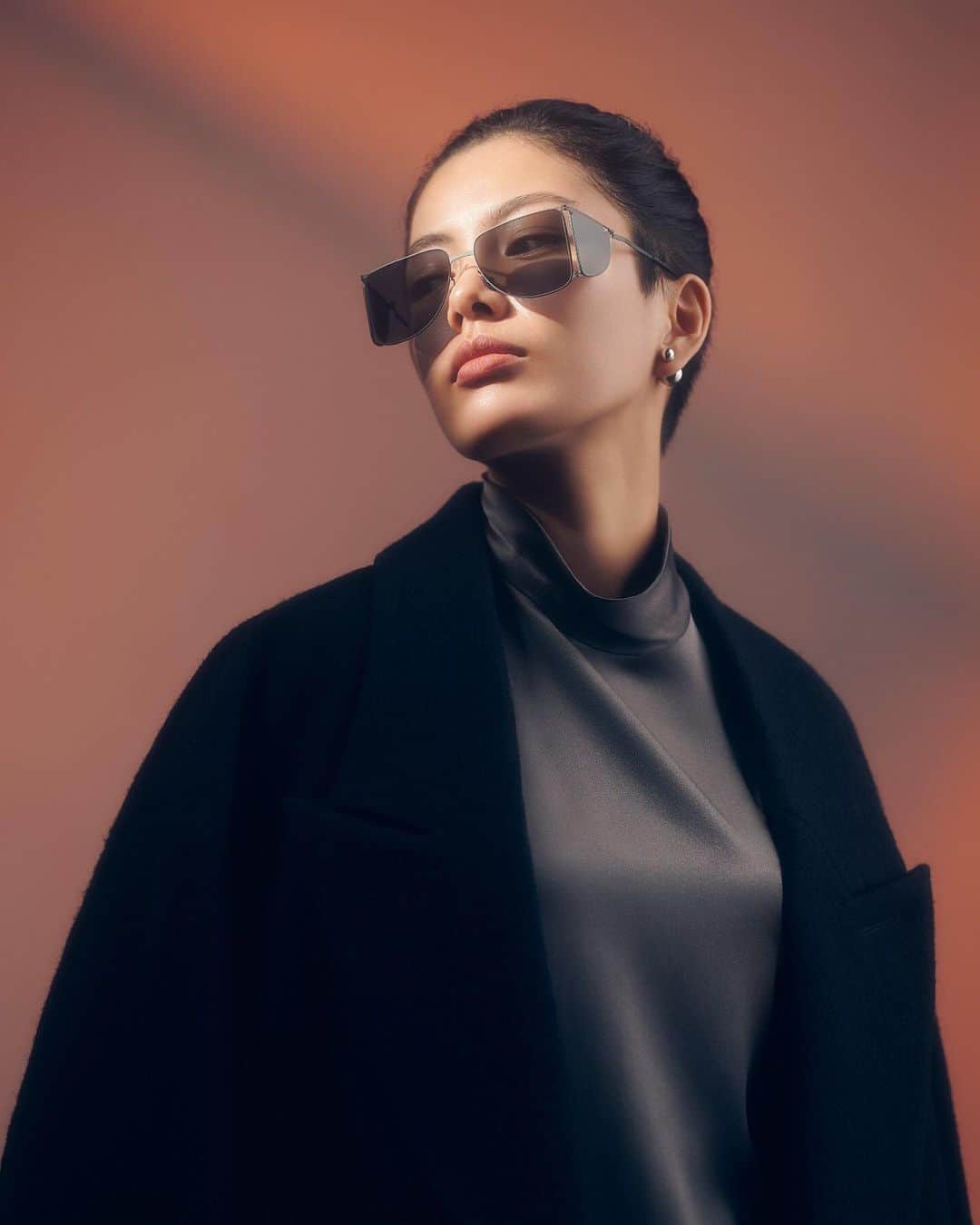 のインスタグラム：「An illuminated state of being featuring sunglasses HL003.  Photography by @cristiancandamill ___ #mykita #mykitahelmutlang #helmutlang #sunglasses」
