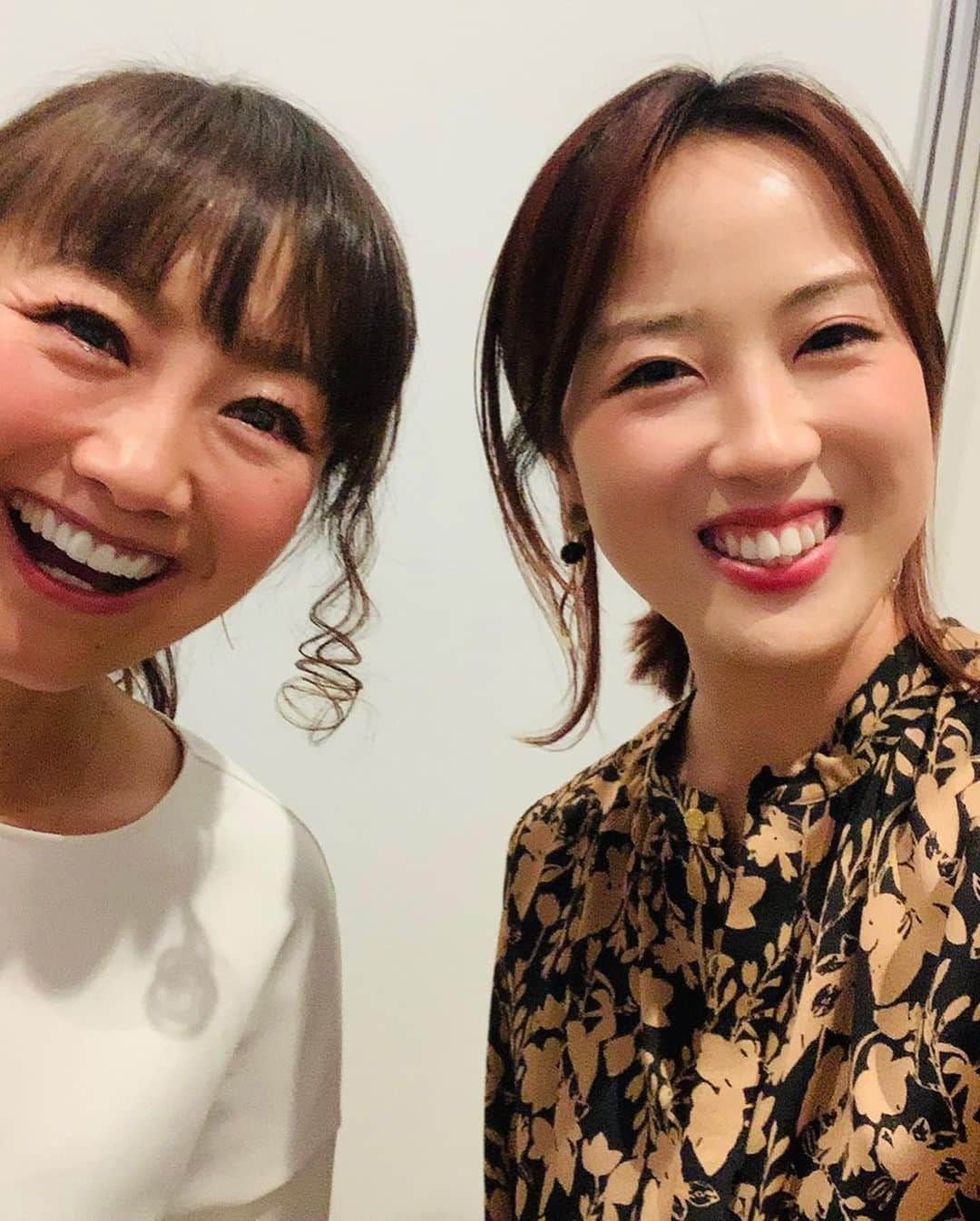 福島和可菜さんのインスタグラム写真 - (福島和可菜Instagram)「あー、終わってしまったぁー‼️‼️‼️　　  改めまして、 🐟釣りフェスティバル2021🐟 ONLINE‼️  新しい形でのイベント✨✨✨  みんなに直接会えなかったのは残念ですが、 オンラインのイベントなので、アーカイブから、 また好きな時に好きなところで見れると言う魅力もありますもんね☺️  トークショーなどたくさん関わらせていただきまして、本当に楽しかった🎣  まだまだコロナ禍ではありますが、 自由に釣りが出来るのを楽しみに頑張っていきたいと思います☺️  そして釣りの魅力もたくさん発信していきますね🙌🙌🙌  本当に、ありがとうございました🥰  まだ載せていなかったオフショット写真たちを✨✨✨  #釣りフェスティバル #2021 #online #生配信 #ありがとうございました #釣り #最高 #大好き #イベント #トークショー #Love #fishing #outdoor #SHIMANO #active #ambassador #釣りに行きたい #写真 #オフショット #🎣 #🐟 #🦑 #❤️ #✨ #☺️ #🎤」1月24日 18時54分 - fukushimawakana