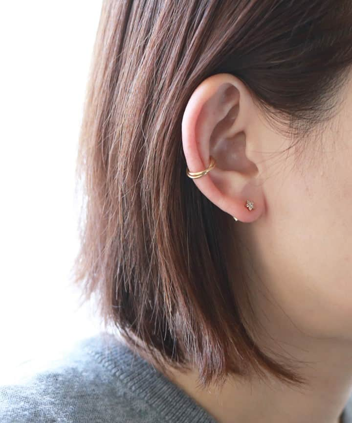 KOZLIFEさんのインスタグラム写真 - (KOZLIFEInstagram)「「 PERNILLE CORYDON 」 - Ear Cuff　Paris -  マスクが日常になっている今も 耳元のオシャレを楽しみたい方へ。 イヤーカフは本当におススメです！  ◎商品は当店トップページのバナーorプロフィールからどうぞ。 ▶︎ @kozlife_tokyo  #KOZLIFE #japan #instahome #instagood #instajapan #outfit #fashion #instadaily #instagood #instafashion #Jewelry #pernillecorydon #denmark #copenhagen #アクセサリー #暮らし #北欧 #北欧アクセサリー #ジュエリー #シンプル #ファッション #コーディネート #アクセサリー #ペニーレコリドン #イヤーカフ #イヤカフ」1月24日 19時00分 - kozlife_tokyo