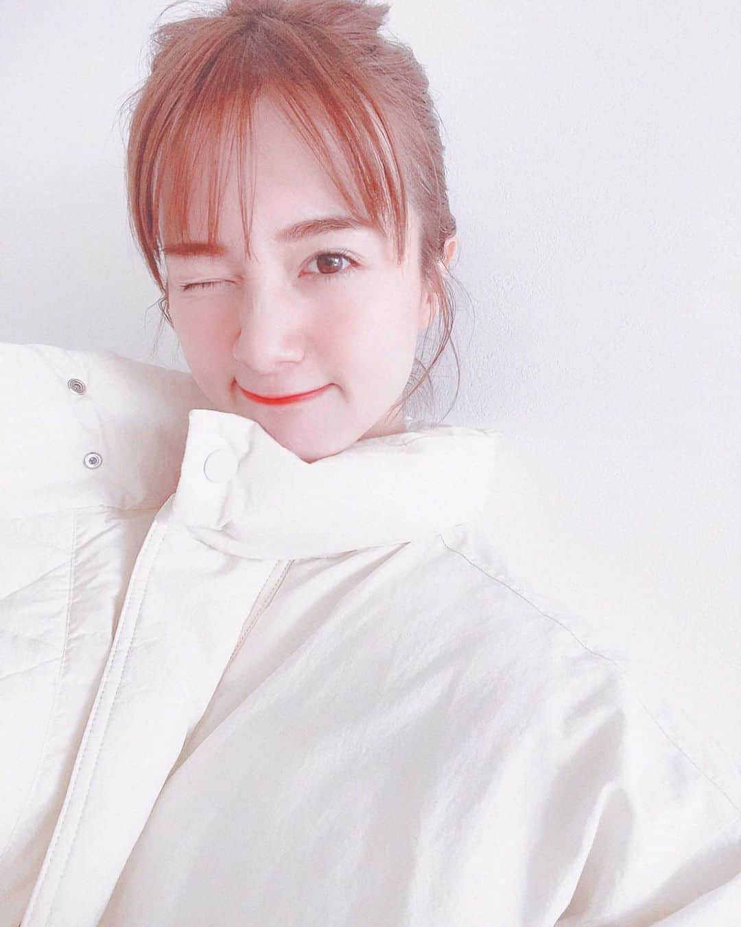 岡田ロビン翔子さんのインスタグラム写真 - (岡田ロビン翔子Instagram)「休みの日はだいたい適当（すぎる）おだんごスタイル」1月24日 19時05分 - i_am_robin0315