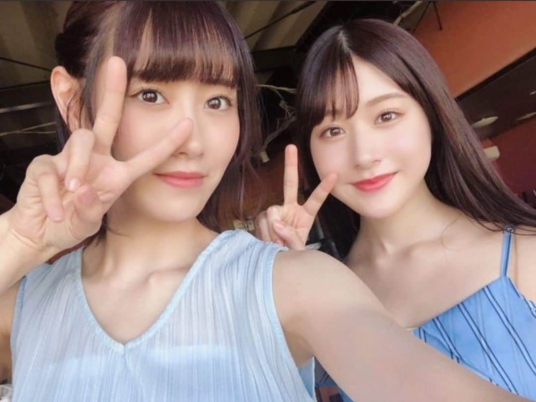 加藤美南のインスタグラム：「まりちゃん😊😚 まりなから、アイドルとしてファンの皆さんに対する誠意を学び、お手本で憧れで尊敬。全てにおいて教えてくれました。 どんな時も、まりなが一番練習していて努力を惜しまないまりちゃんが本当にかっこよくてそれを見てなくてもちゃんとわかっていていつもまりちゃんの応援をしている皆さんも本当に素敵✨  いっつもいっつもありがとう😣 本当に心から応援してます☺️」